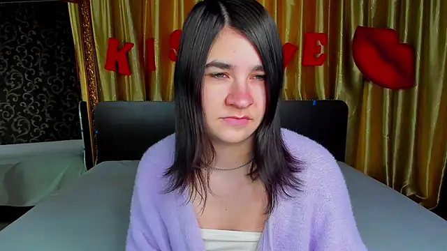  Polly Love  online show from February 10, 7:22 am