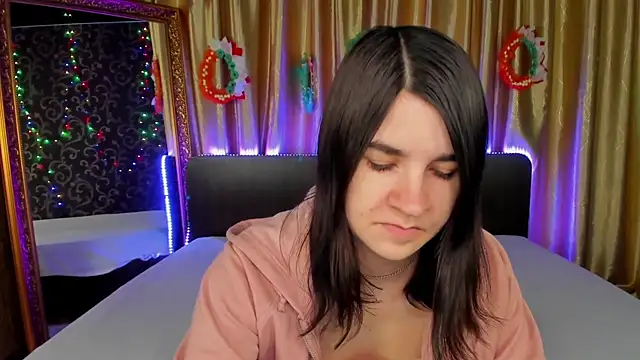  Polly Love  online show from April 10, 6:19 am