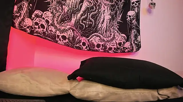 Agnes jones  online show from April 16, 12:00 am