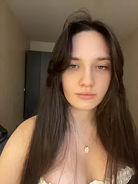 Holly Molii online show from June 25, 12:40 pm