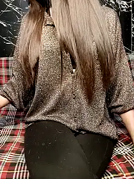 poojaji690 online show from February 19, 9:31 am