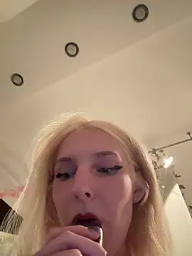 XMelissaX online show from July 4, 11:11 pm