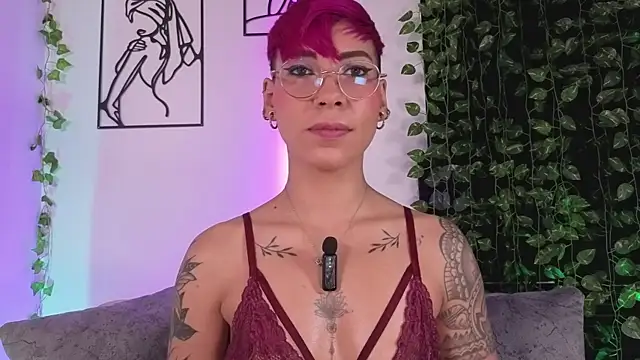 MiaMorgan  online show from January 16, 2:35 pm