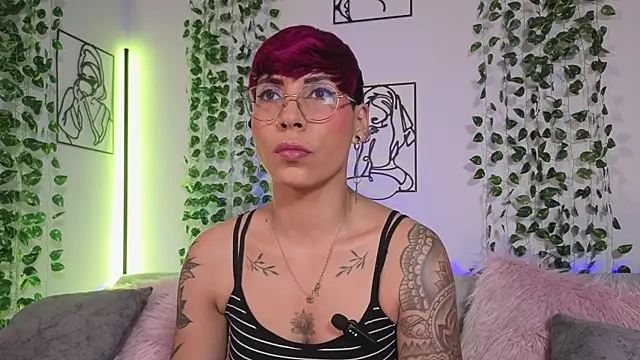 MiaMorgan  online show from March 31, 1:05 am