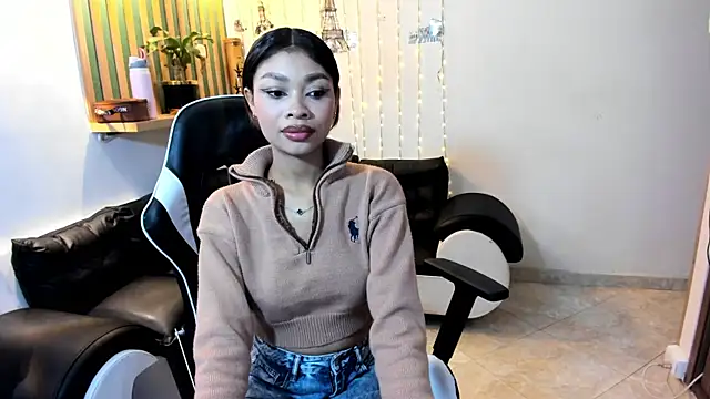 Perla prg online show from April 17, 1:35 pm