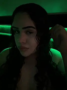 iTrapXXX online show from March 14, 4:35 am