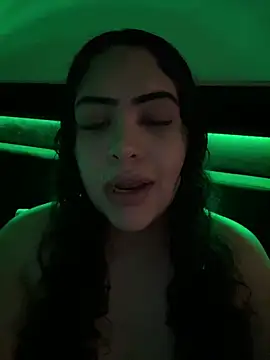 iTrapXXX online show from March 22, 11:44 pm