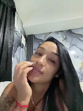 KatalinnaBrown online show from March 4, 11:17 am