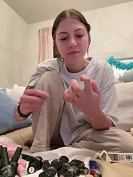 emilycoco online show from April 16, 4:02 am