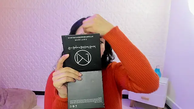 Violetaa diazz online show from October 25, 9:21 pm