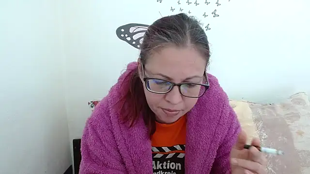 LadyHellene online show from March 18, 8:41 am