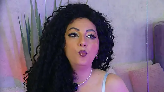 anissia teaser online show from February 6, 8:18 am