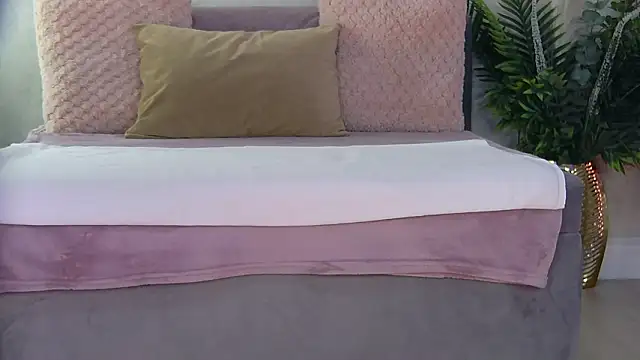 anissia teaser online show from March 17, 8:07 am