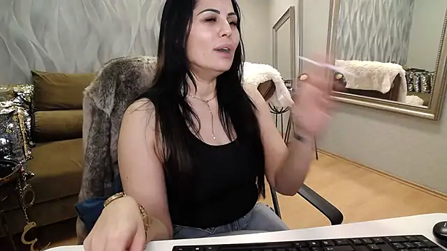 Sara Poison online show from March 6, 3:56 am