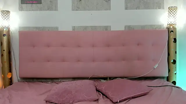 Celestial Queen  online show from January 11, 7:30 pm