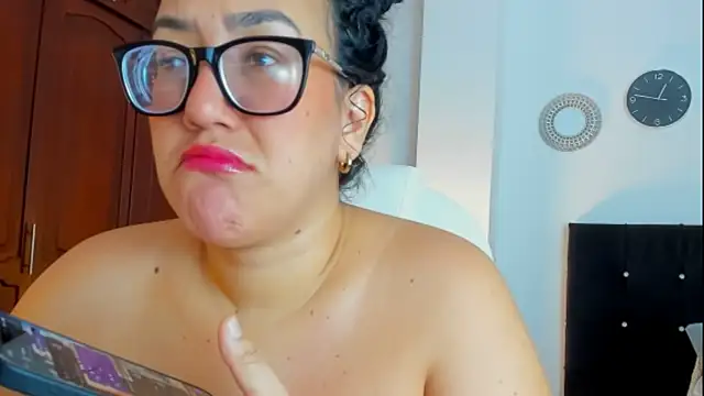 kathyajhonss online show from November 9, 11:44 pm