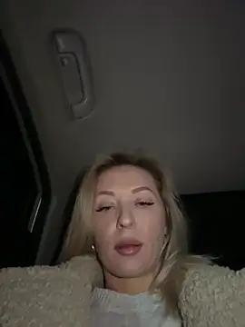 Diamond Bunny  online show from February 25, 4:16 pm