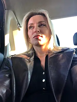 Diamond Bunny  online show from November 7, 12:44 pm