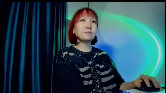 himeros goddess online show from October 6, 5:02 am