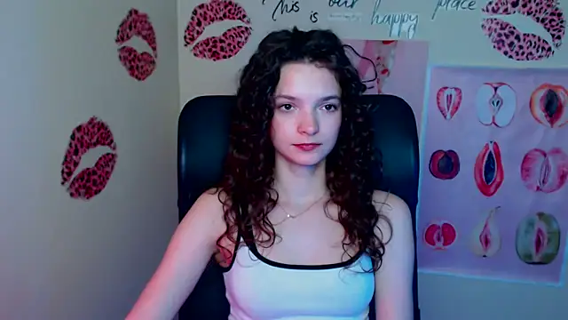  SusieSu  online show from April 3, 6:39 pm