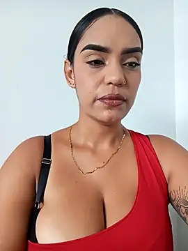 Snapshot of Sara-77 chatting on October 21, 3:49 pm Sara-77 online show from October 21, 3:49 pm