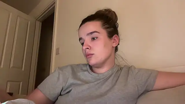 maisiesmithx online show from March 9, 10:02 pm