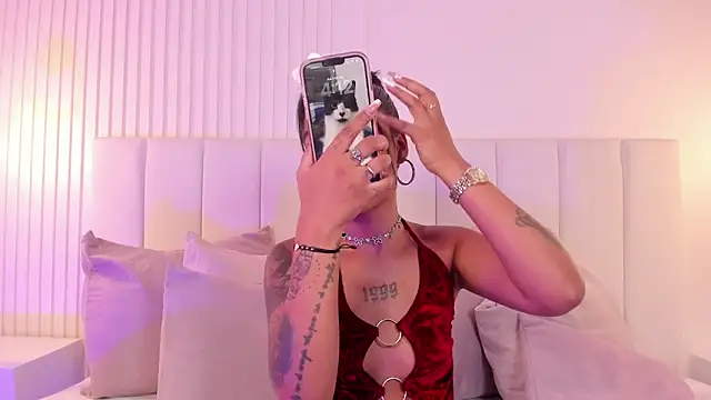 natali henao online show from April 2, 9:12 pm