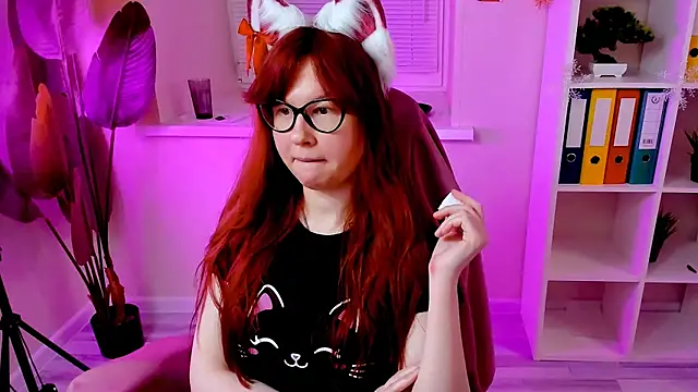 CarolGiggly online show from December 13, 11:32 pm