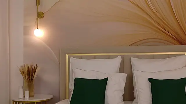 milaleoneli online show from March 1, 2:50 pm