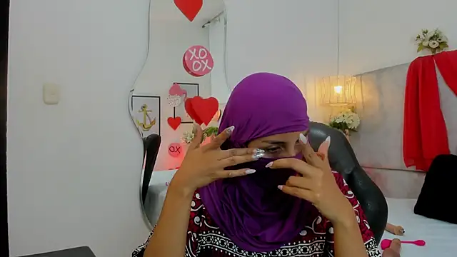 naomiii   online show from February 17, 11:53 am