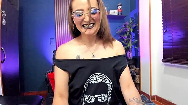 AdeleMourfg online show from July 27, 1:13 am