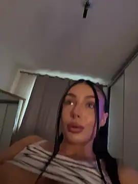 IvyKaelani online show from March 29, 1:43 pm