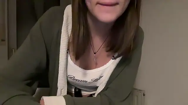 Snapshot of EmilyWi_ chatting on September 15, 8:16 pm EmilyWi  online show from September 15, 8:16 pm