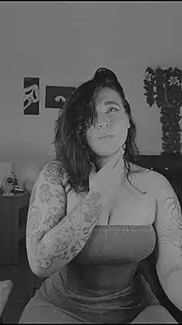 Pauilina online show from April 14, 8:42 pm