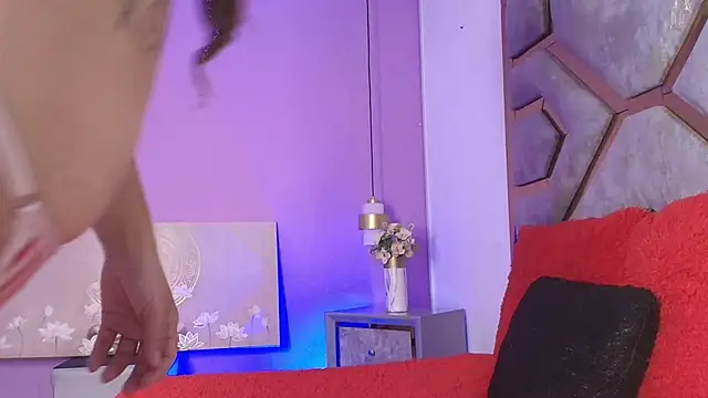 BRITHANY SPARK online show from November 27, 4:15 am