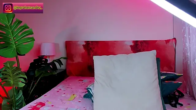 Esmeralda h online show from January 17, 11:50 am