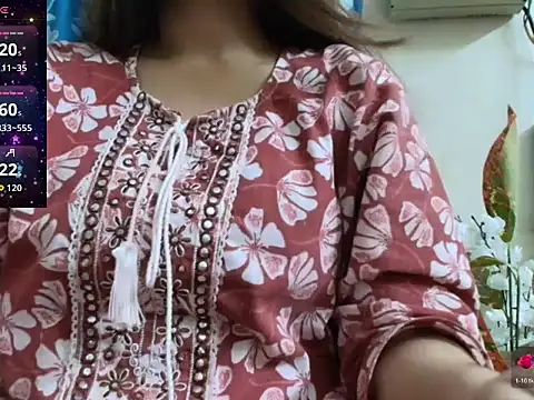 Reika 01 online show from June 12, 12:40 am