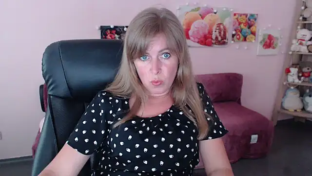 Hot Milady online show from June 8, 7:53 am