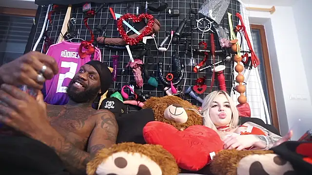 MacTroy online show from February 11, 11:17 pm