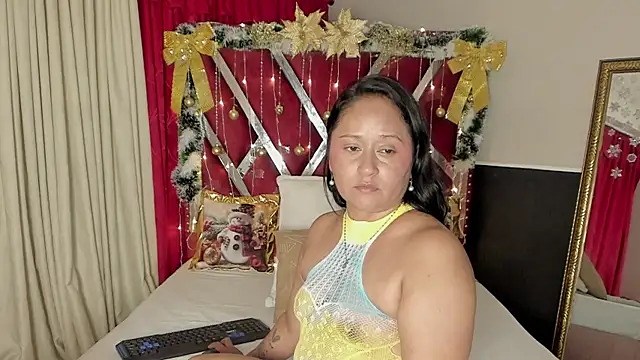 MicaelaHot  online show from December 3, 3:31 am