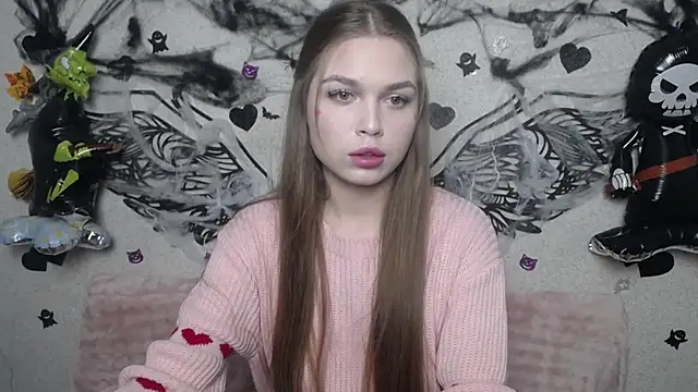 LaraPika online show from November 3, 6:01 pm