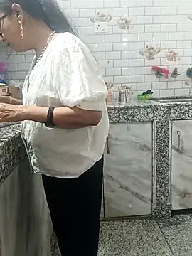 Saroj-Shah online show from April 11, 7:45 am