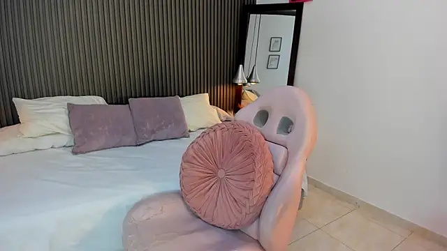 sammybrunette1 online show from March 22, 11:44 pm