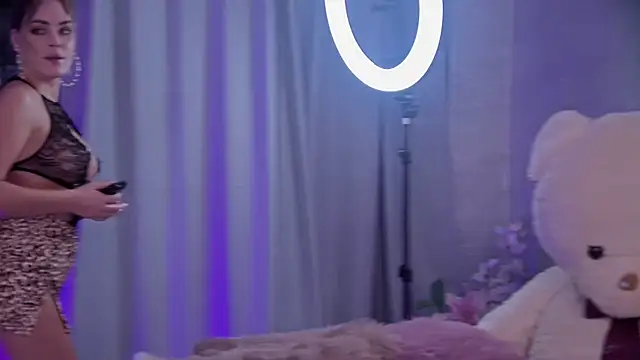 RoseEvann online show from November 10, 5:08 pm