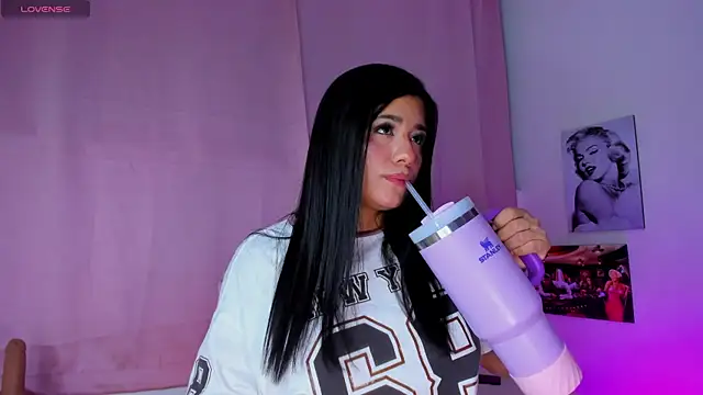 tellmebri online show from April 29, 11:54 pm