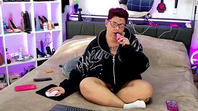 SunshineLexi online show from March 17, 2:21 pm