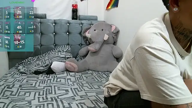 pamelaykamila online show from December 1, 8:07 am