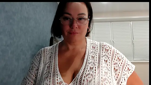 Nora Star online show from March 13, 4:52 pm