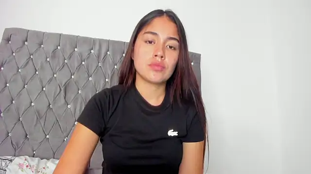 Snapshot of AriaMontgomery chatting on September 18, 5:39 am AriaMontgomery online show from September 18, 5:39 am