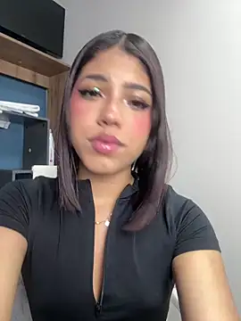 KellyOlsenbe online show from December 5, 8:32 pm